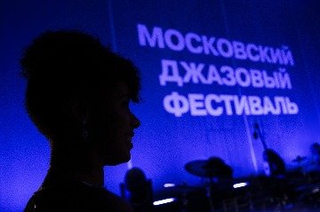 MAX_1753.jpg