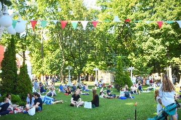 075.jpg