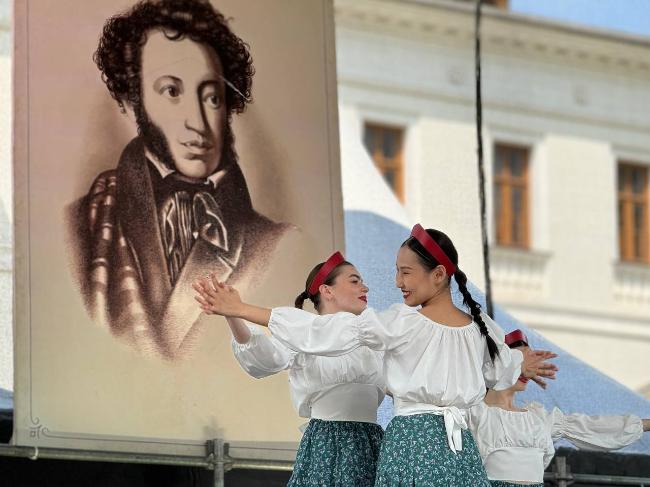 6 июня 2026 года в Государственном музее-заповеднике «Остафьево» - «Русский Парнас» состоится арт-фестиваль «О! Пушкин» 6 июня 2026 года в Государственном музее-заповеднике «Остафьево» - «Русский Парнас» состоится арт-фестиваль «О! Пушкин»