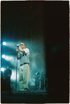 R1-08670-036A.jpg
