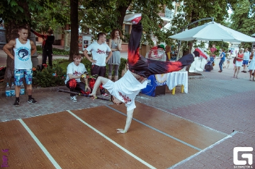 29904897.jpg