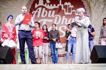 215.jpg