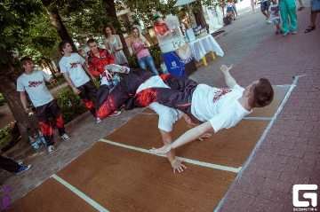 29904910.jpg
