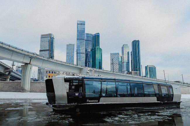 Серия лекций на речном электротранспорте: история, архитектура и музыка