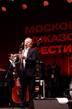 max-149.jpg